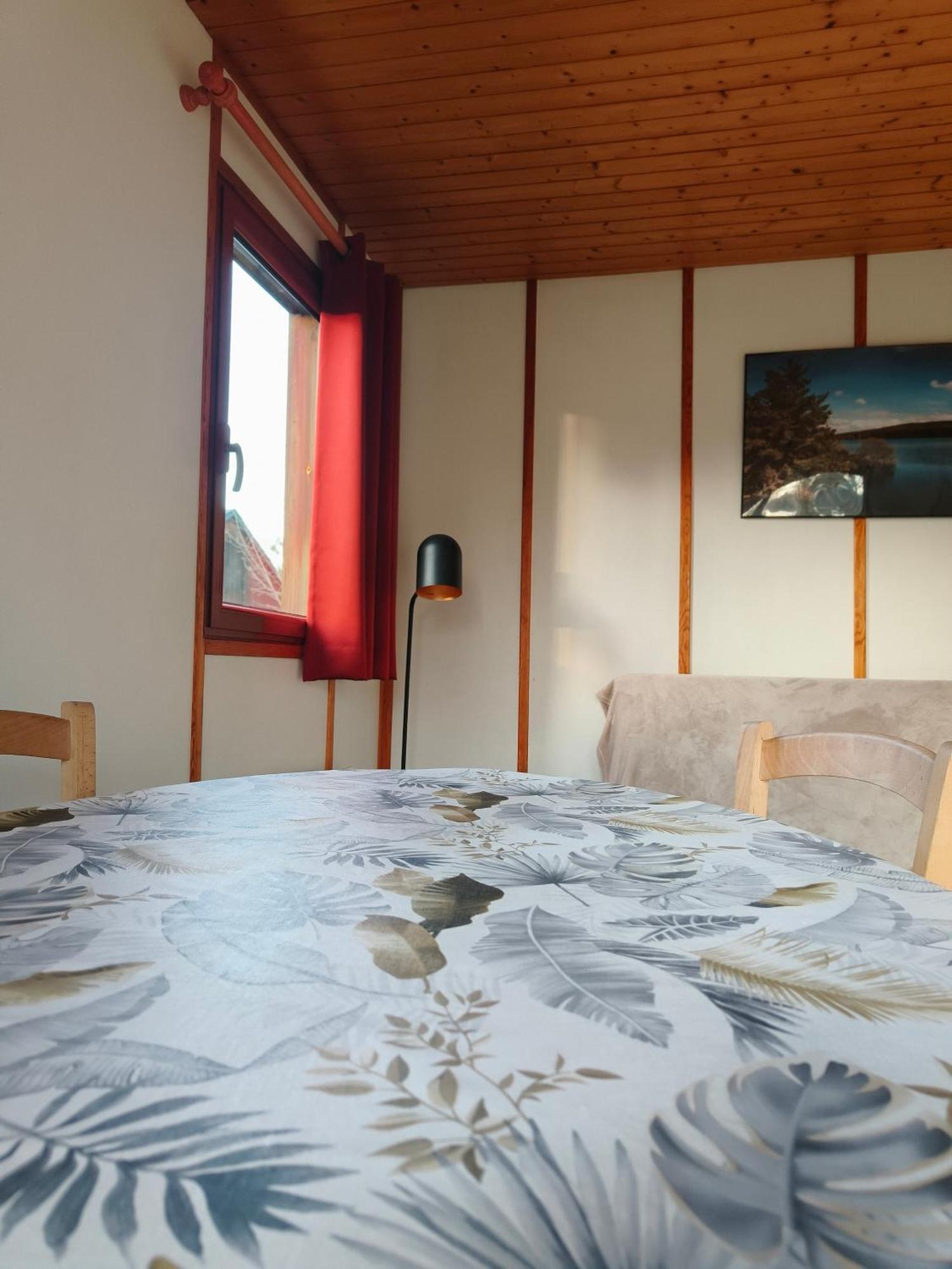 Chalets De La Colagne Bourgs sur Colagne Exterior photo